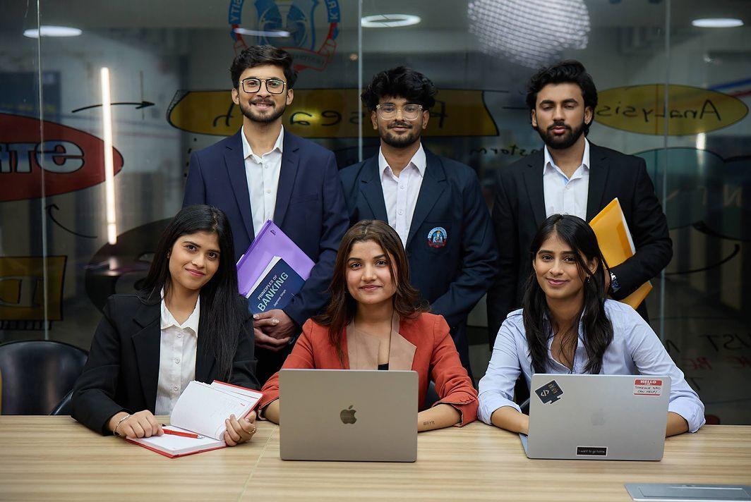 Student Investment Fund (SIMF) trading floor at KRMU, real capital managed by MBA students