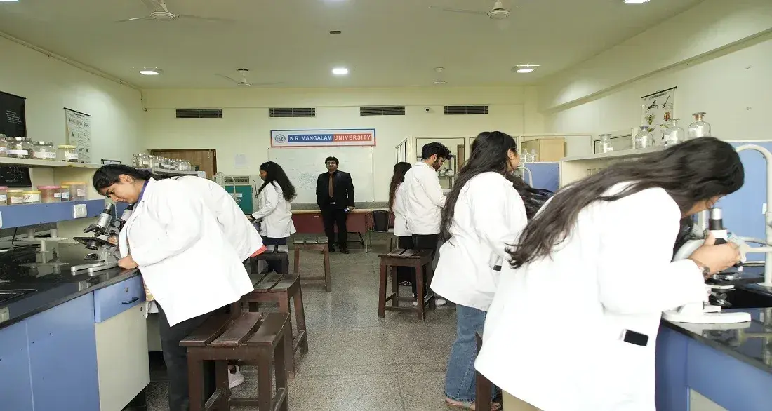 Bridging Science and Tradition with our Pharmacognosy Lab