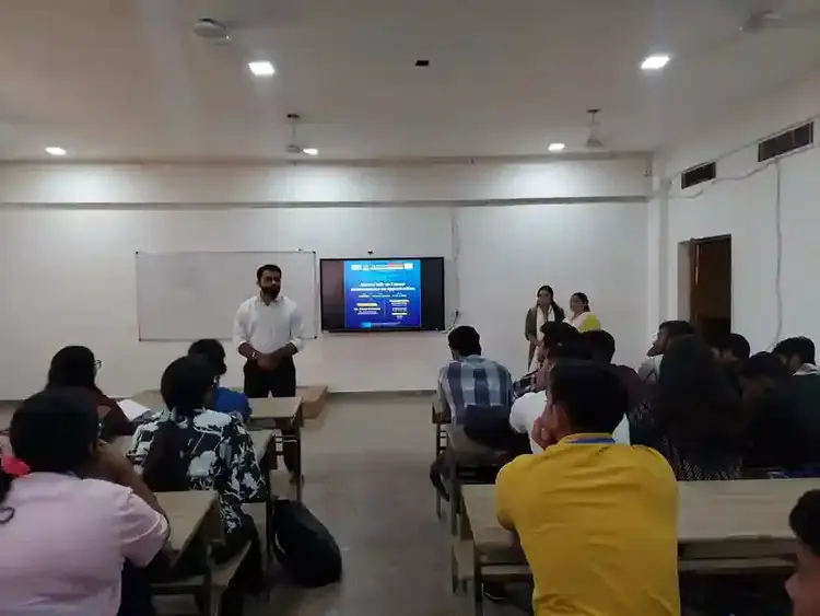 Alumni Talk on Career Advancement